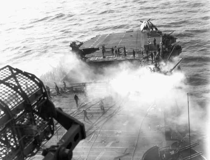 美军航母损管,神级损伤是什么造成的