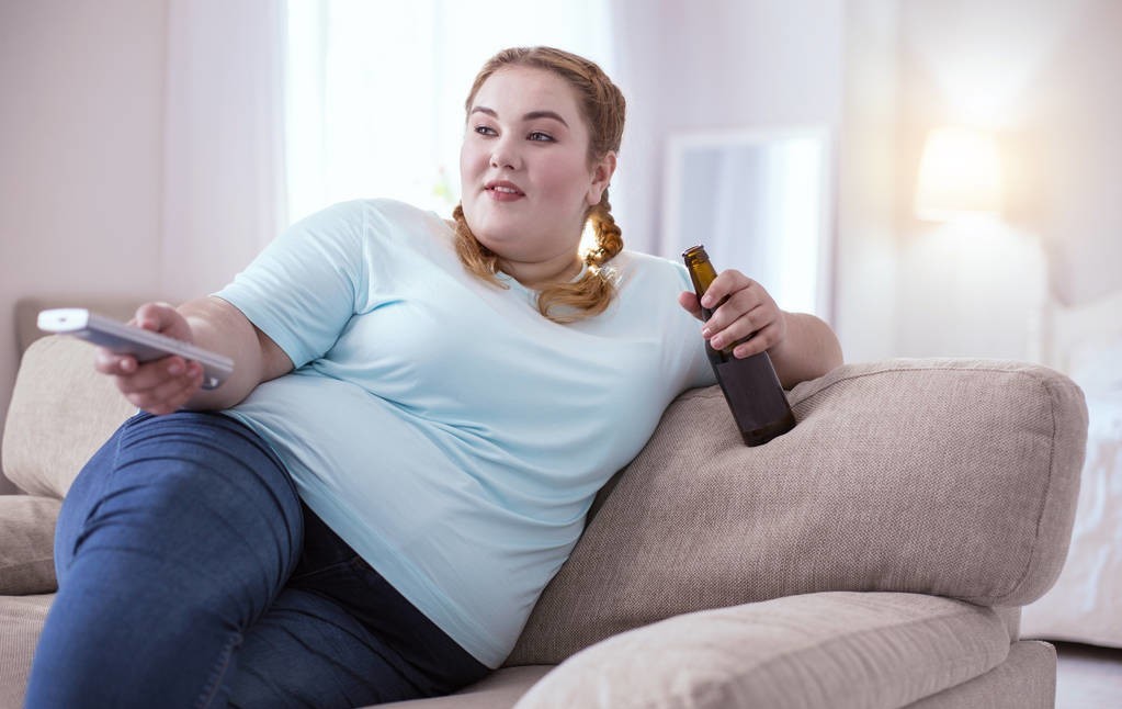 绝经女性再返潮,不是重返青春的征兆,而是该警惕子宫内膜癌