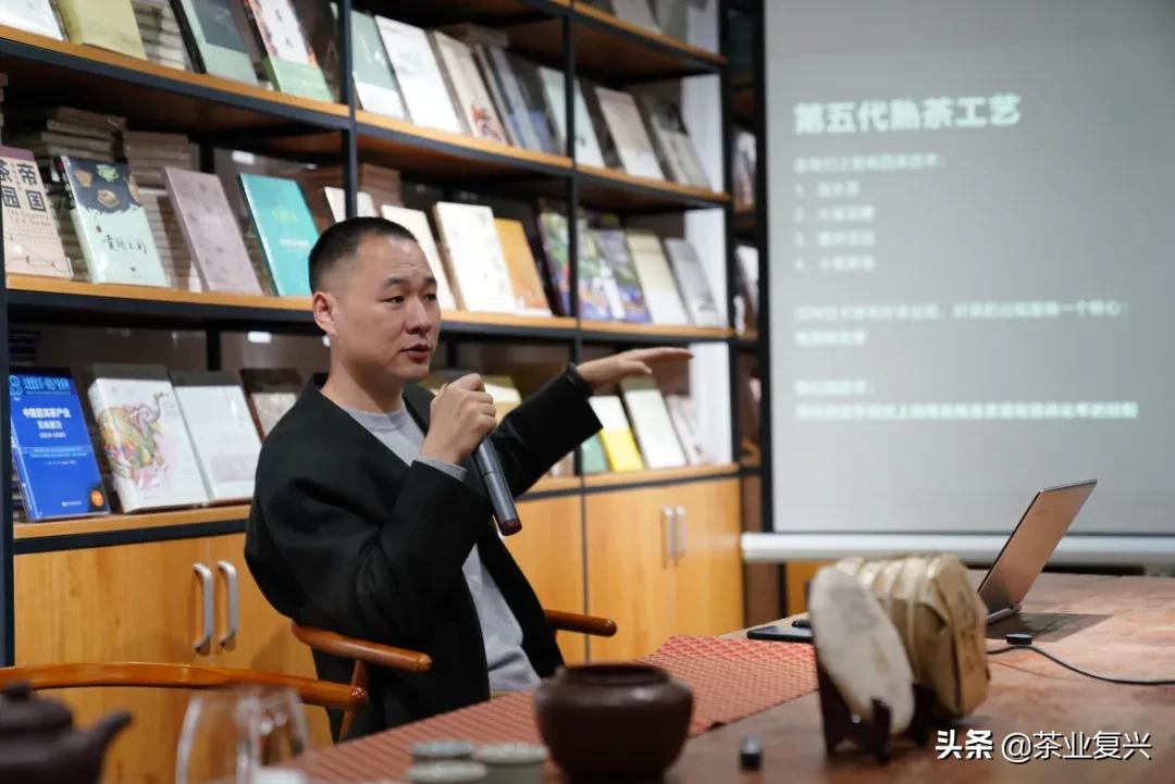 如果没有会喝易武茶的人，好茶的存在就没有意义