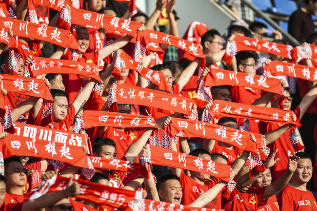 有几支球队面临解散中超联赛,面临解散的中超球队