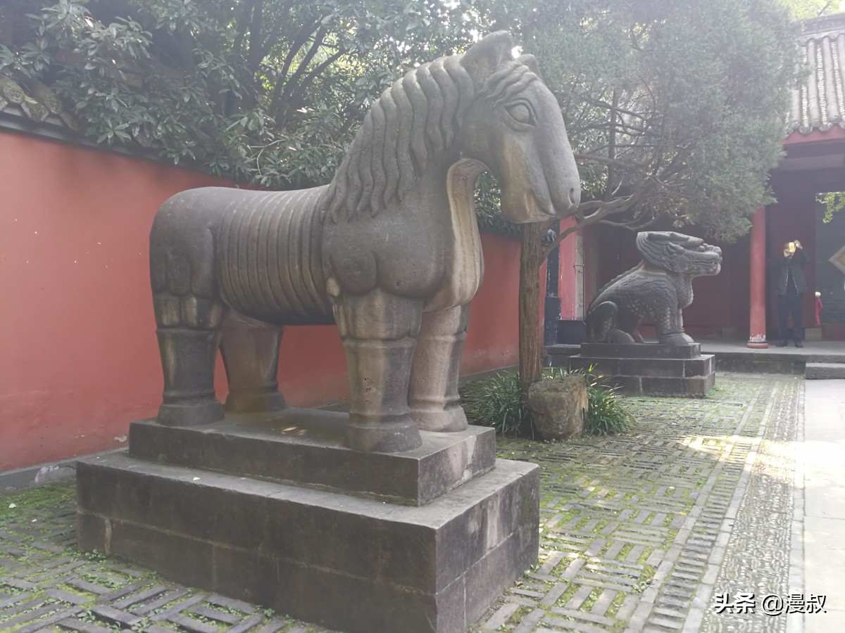 成都的武侯祠不得不去，去了之后，游客：收获颇丰