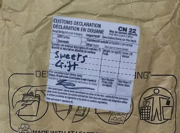 *子烟电**还能这样玩？男子收“甜蜜礼物”被抓，大小朋友要注意！