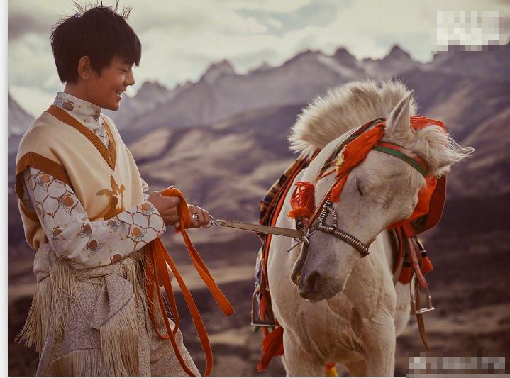 新浪微博相册怎么一键批量*载下**保存高清相册原图