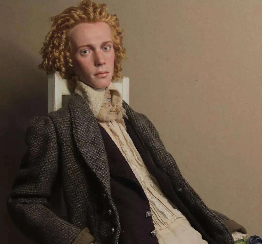 看过这位俄罗斯帅哥制作的人偶,不禁感叹:逼真得有点慎人了