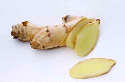 山东寿光生姜高产种植视频,生姜种植是将生姜平放还是竖放