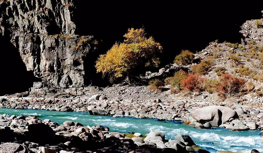 新疆阿克苏拜城县全景,新疆阿克苏地区拜城县发展如何