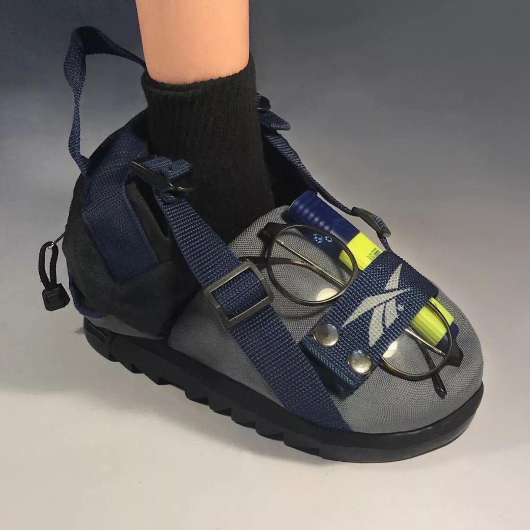 白天正经设计师晚上副业,一个不务正业设计师搞笑视频