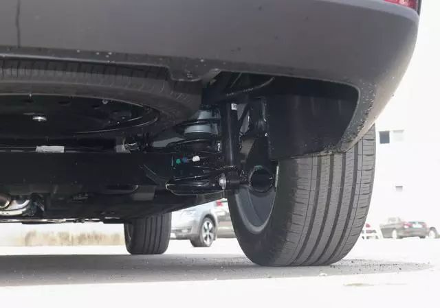 宝骏rm-52019款1.5tcvt精英型7座,2019年广州车展新宝骏rm-5实车