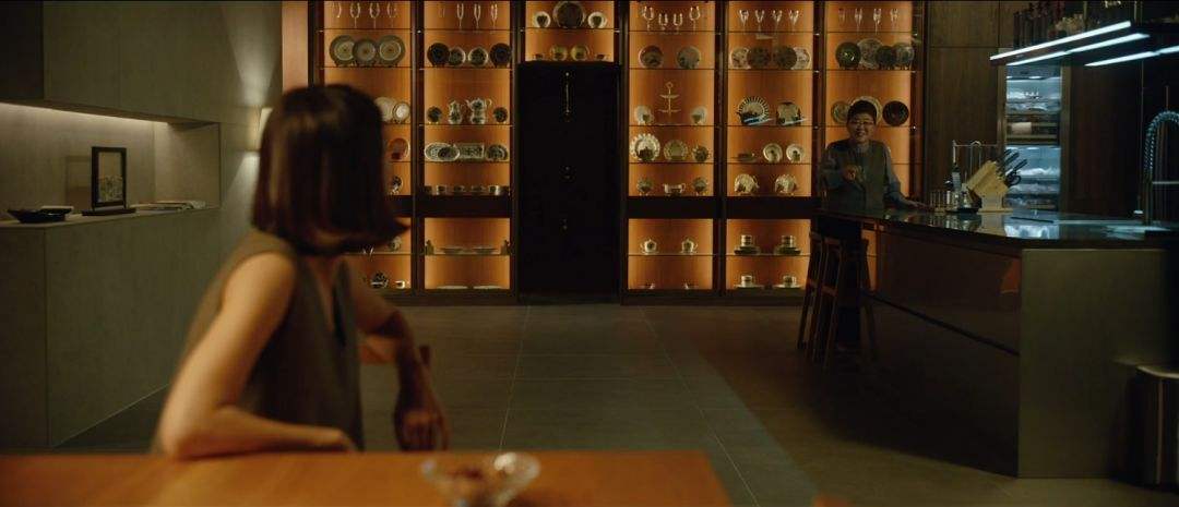 韩国寄生虫电影解析,韩国高分电影寄生虫全篇