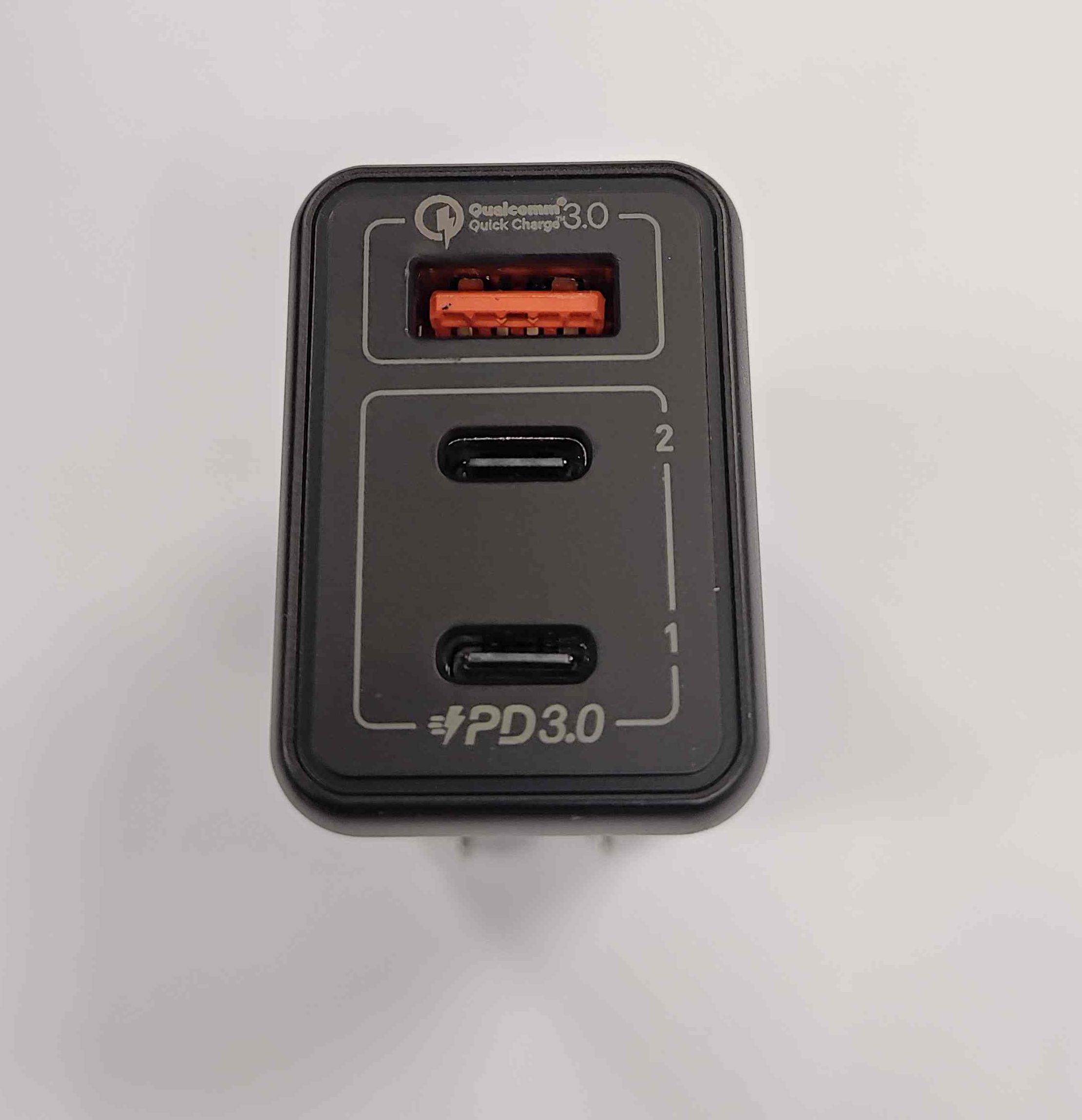 摩米士100w氮化镓和绿联100w氮化镓,momax摩米士65w氮化镓无线充电宝