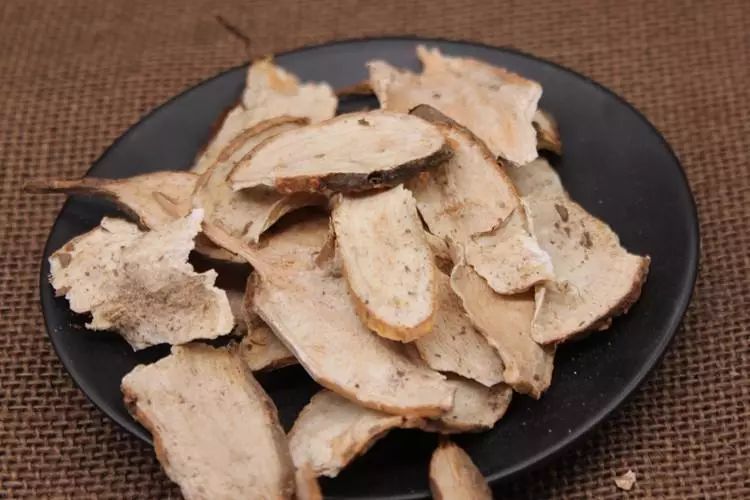 中药材白蔹与白蔹是一种药材吗,白僵蚕白芨白蒺藜白蔹放在一起