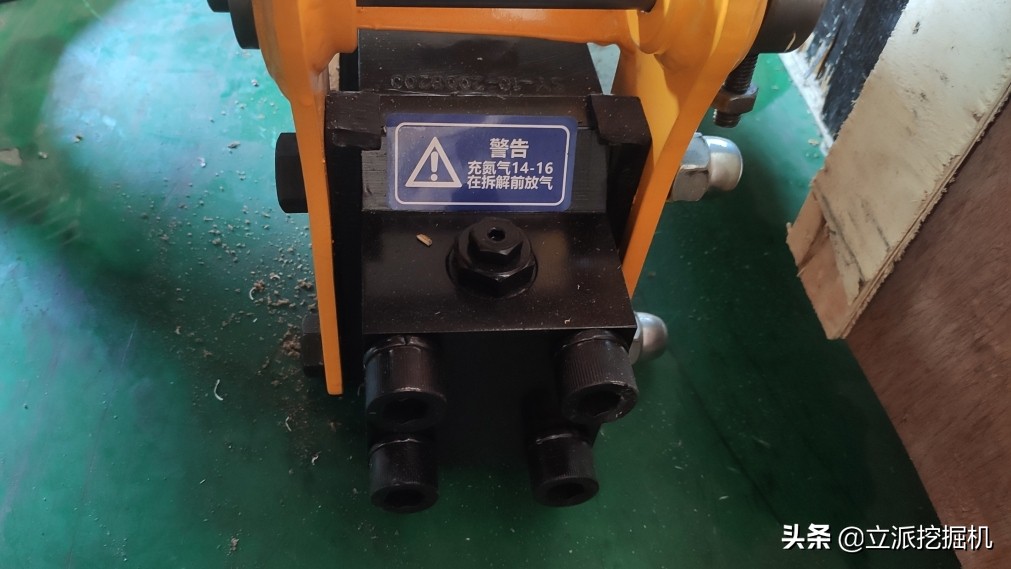 长期打破碎挖机寿命短？那这几点你真做好了吗？