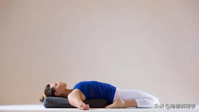 腰痛瑜伽动作大全,瑜伽缓解腰疼背疼