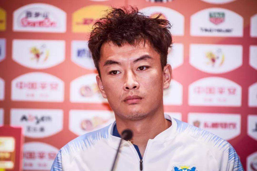 汪嵩在足球界的地位,中国球员汪嵩