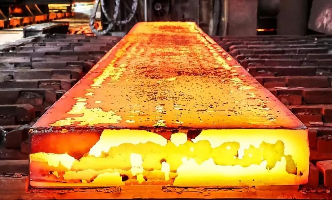 掉进水里几分钟会失去意识,不小心掉进钢水里怎么存活