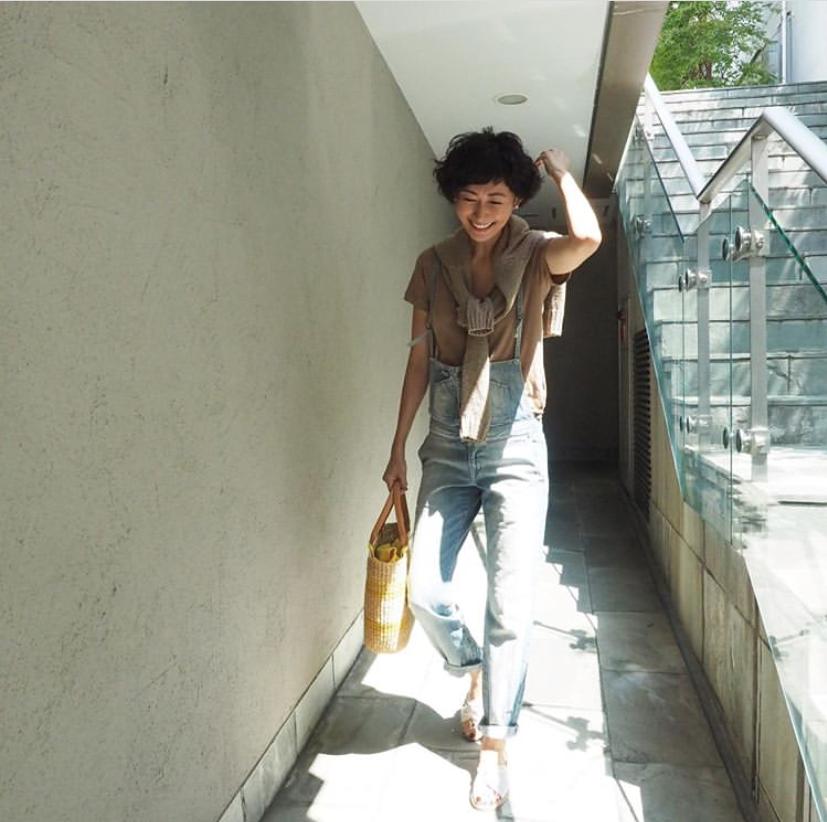 方脸女生适合的穿搭,方脸大骨架女生适合走的风格