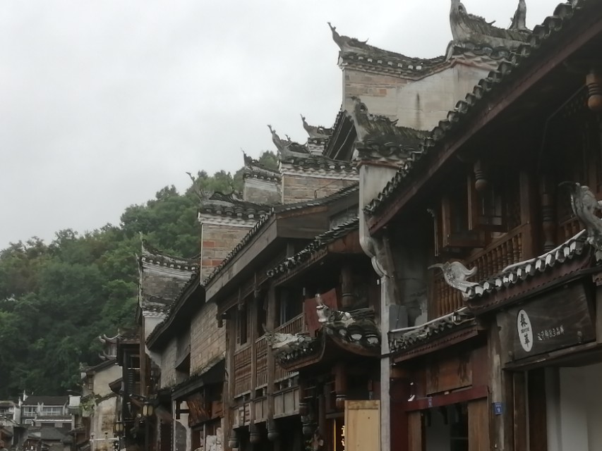 雨天逛凤凰古城,夜逛凤凰古城