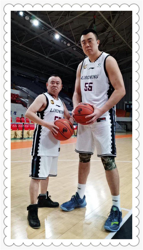 球场上的谦谦君子,韩德君球场上没怕过谁