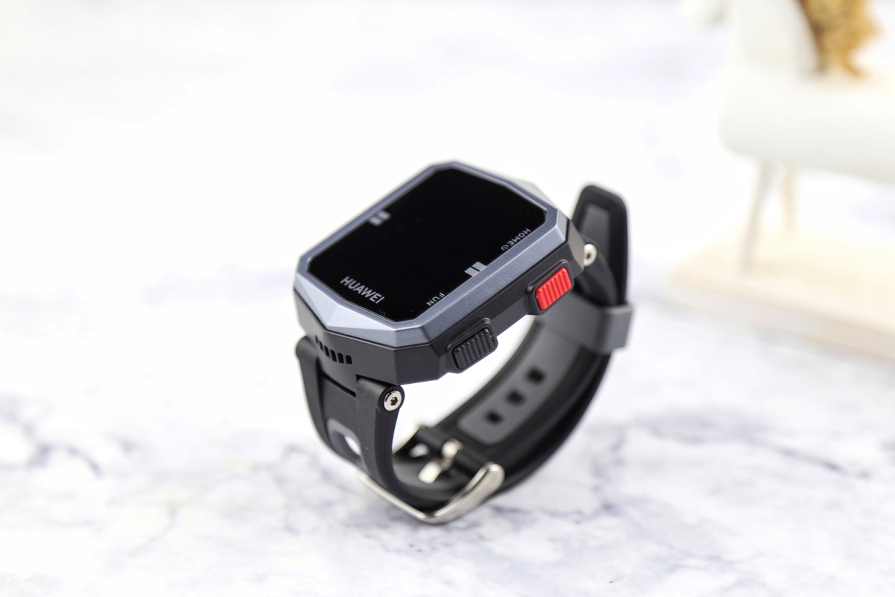 9重精确定位孩子的贴身守护者，华为儿童手表3X体验