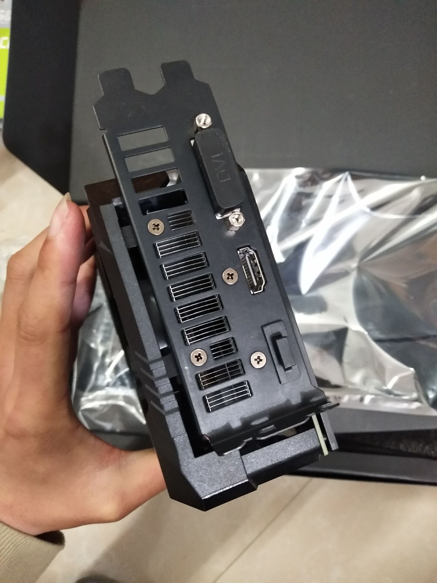 华硕显卡1660s怎么样,华硕备件库的显卡是什么意思