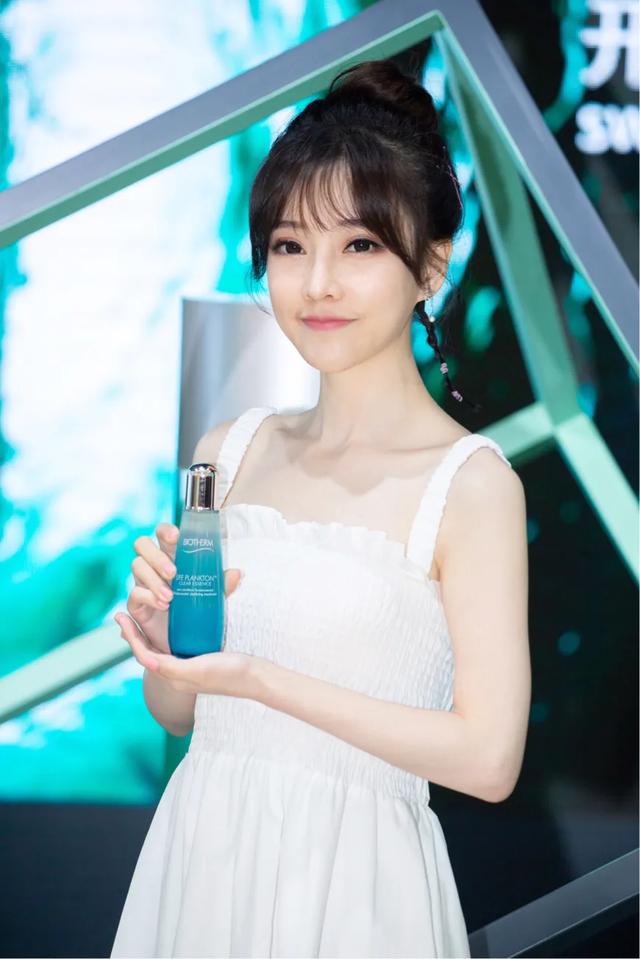 熬夜也能睡出美容觉,碧欧泉水光肌肤