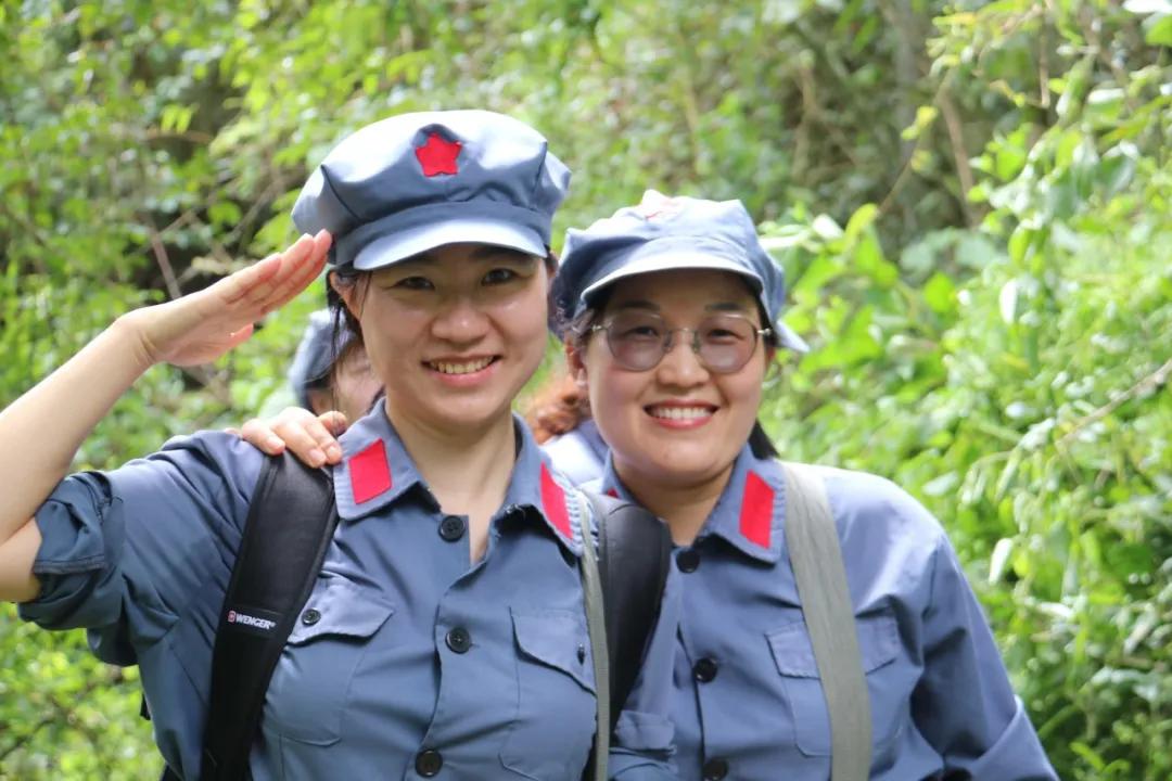 上井冈传承火种守初心，下豫章接续奋斗图新志——学校井冈山拓展培训活动纪实