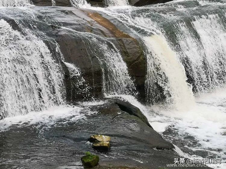 成都黄果树瀑布周边景点,成都瀑布玩水一日游