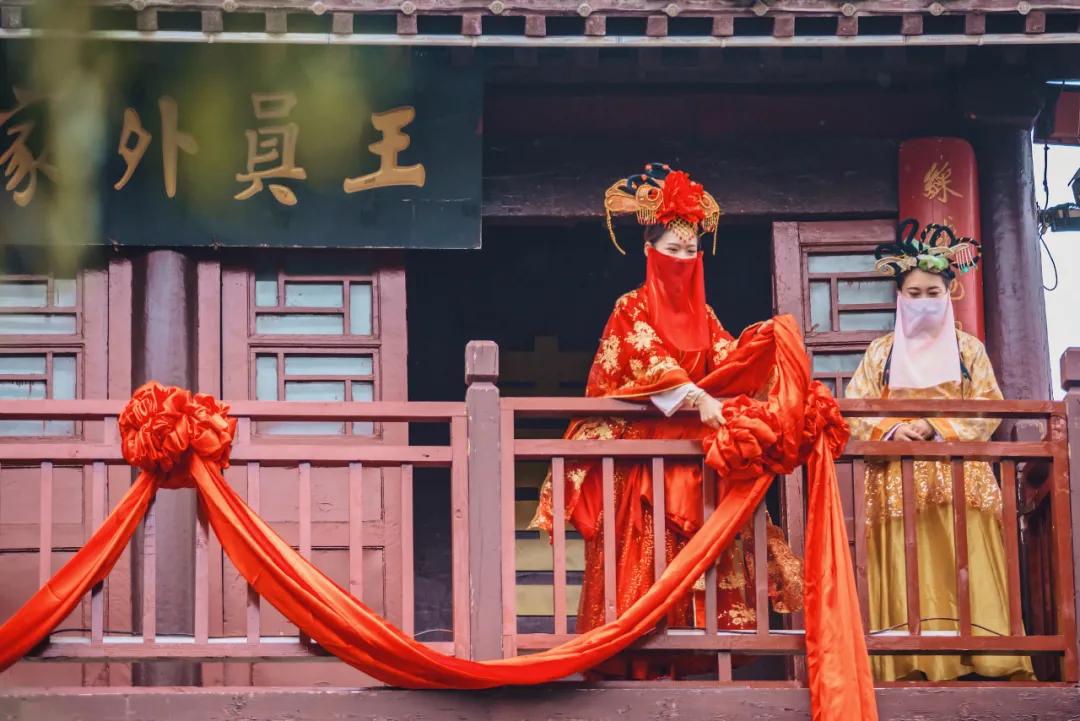 清明上河园终身年卡在哪里购买,清明上河园年票能升级终身票吗