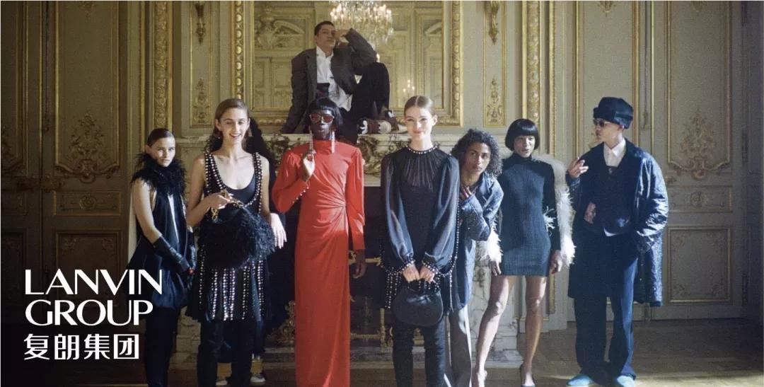 Forever21母公司估值达127亿美元;UR广晟旗舰店年销售额突破亿元