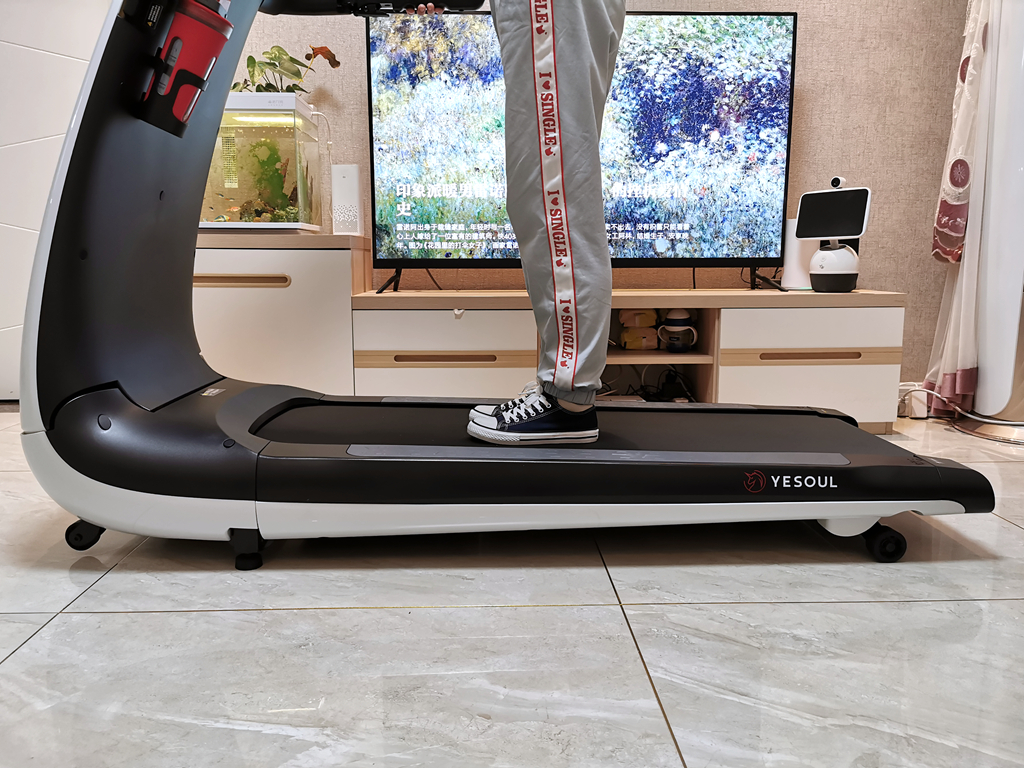 野小兽p30跑步机稳定性怎么样,野小兽折叠跑步机细节展示
