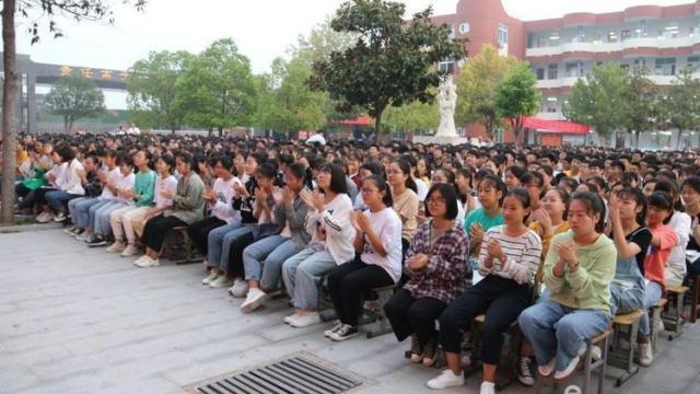 临颍县三高校长,襄城县三高开学典礼