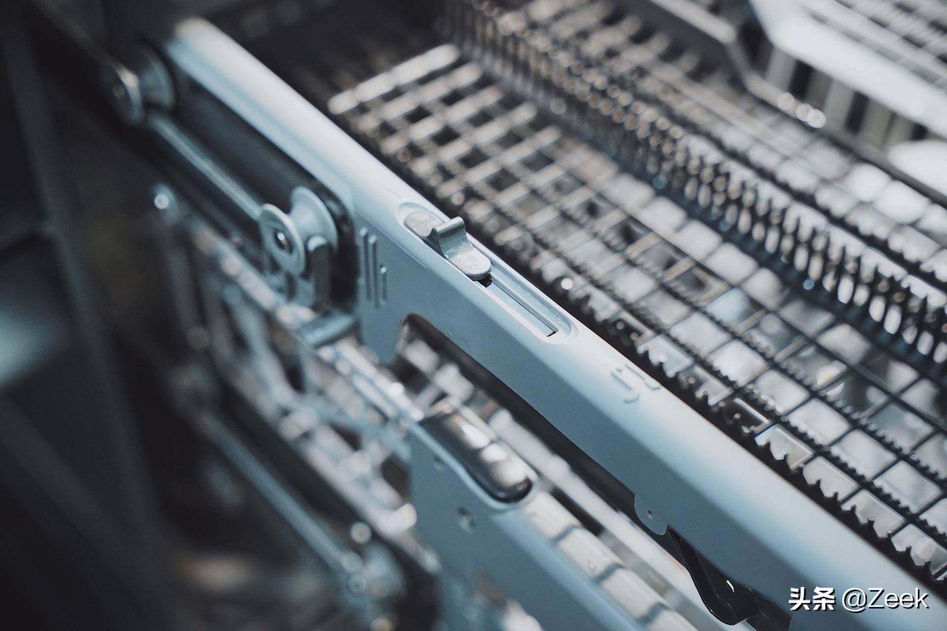 西门子和lg洗碗机哪个好,lg蒸汽洗碗机烘干效果