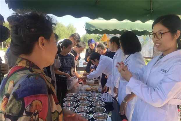 “本草趣生活”广安门医院传统中药手作课系列体验活动