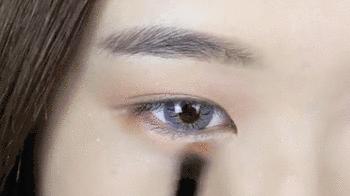 流星眉唇化妆教程,流星眉的化妆方法