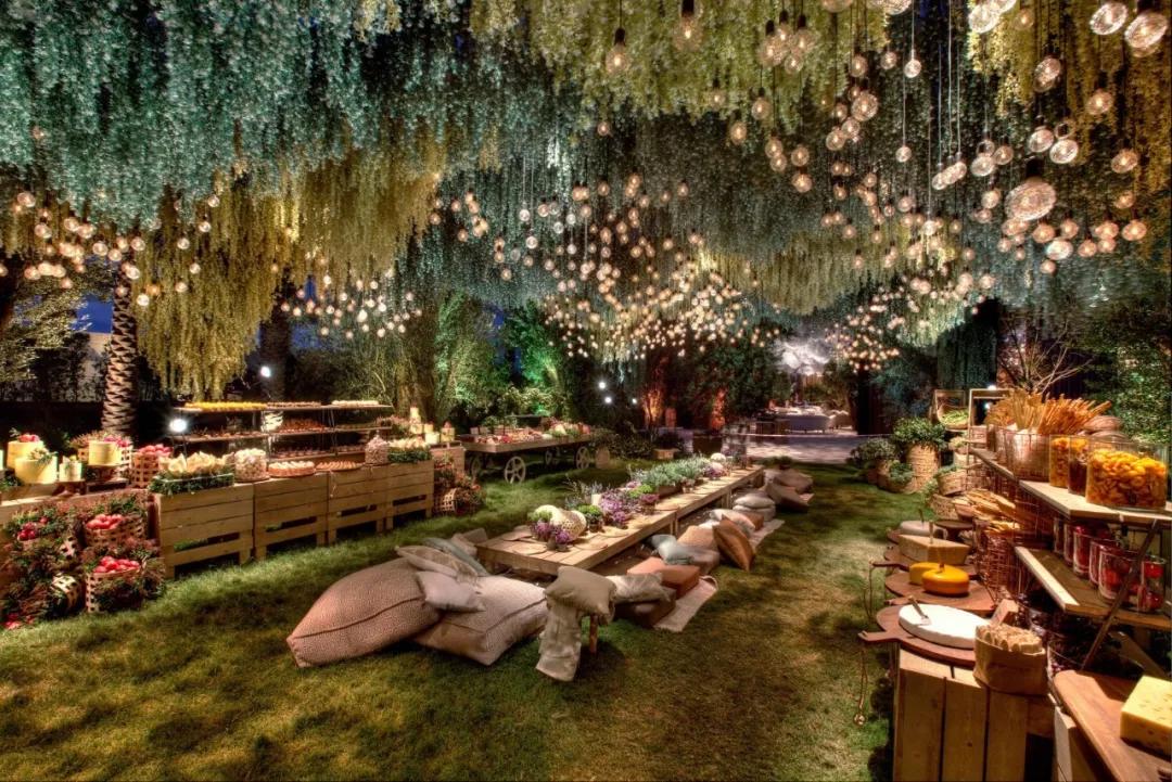 这才是婚礼真正应该有的样子,前院办婚礼后院摆酒席