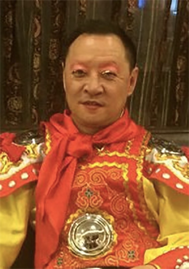 为钱反咬恩师，好友葬礼宣传新剧，六小龄童：完美诠释人如何变猴