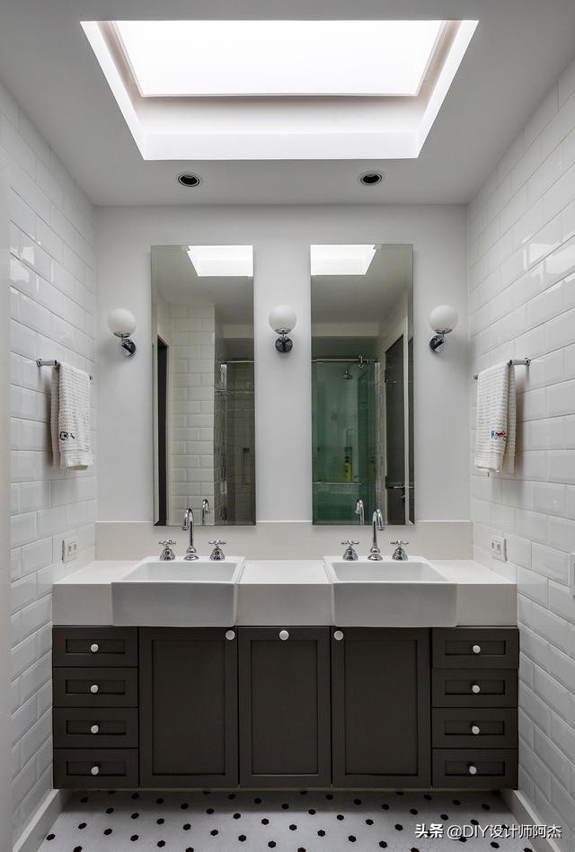 闺蜜狠砸300万买套200平别墅，露台直通客厅砌浴缸，看完不想走了