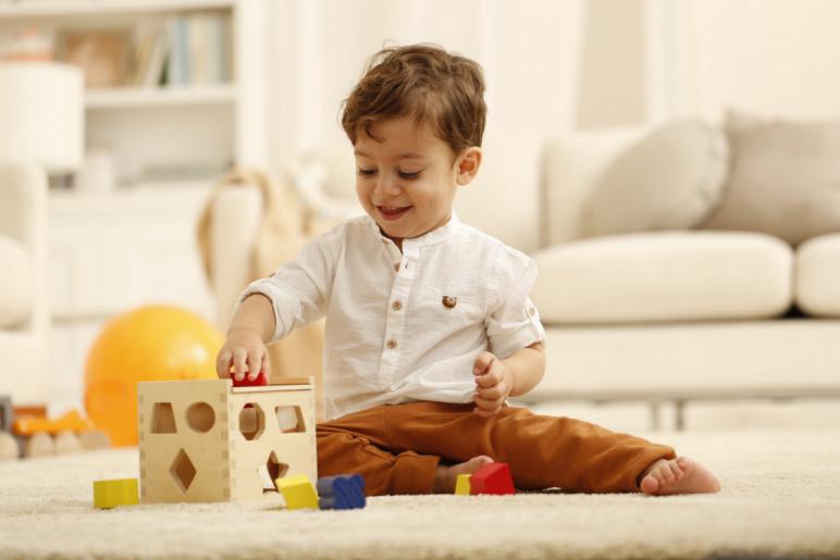 孩子打完预防针发烧39度怎么治疗,幼儿突然发烧无感冒症状怎么治疗