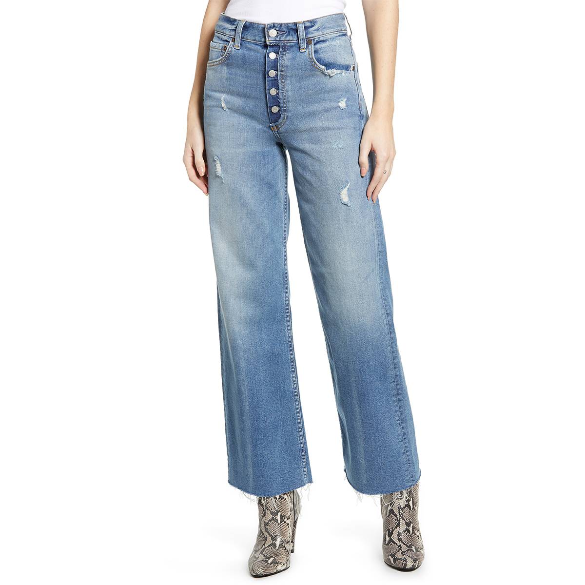 基本上每个名人都穿这条在Nordstrom流行的牛仔裤