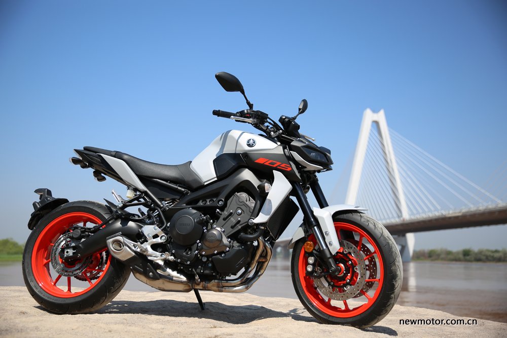 雅马哈mt-09三缸声浪,雅马哈mt09真实感受