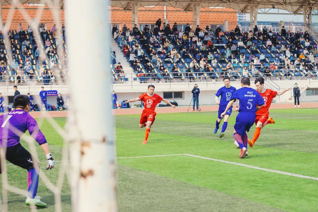 东北财经大学举办“献礼建*党**百年”东北财经大学第五届大学生体育文化节开幕式暨“东财杯”师生足球友谊赛