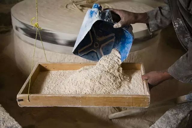 糍粑是由什么做的,糍粑一般在什么季节吃