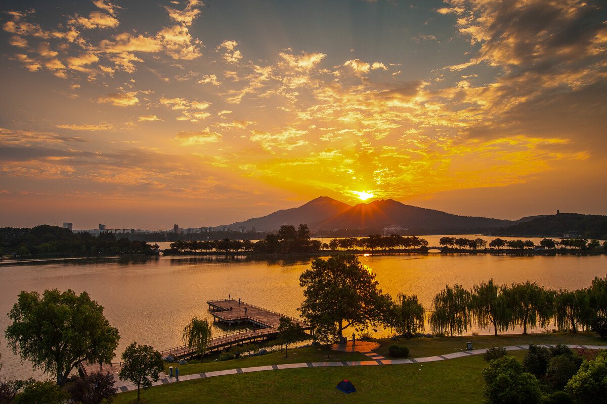 随遇而安个人抖音南京,随遇而安的人是谁