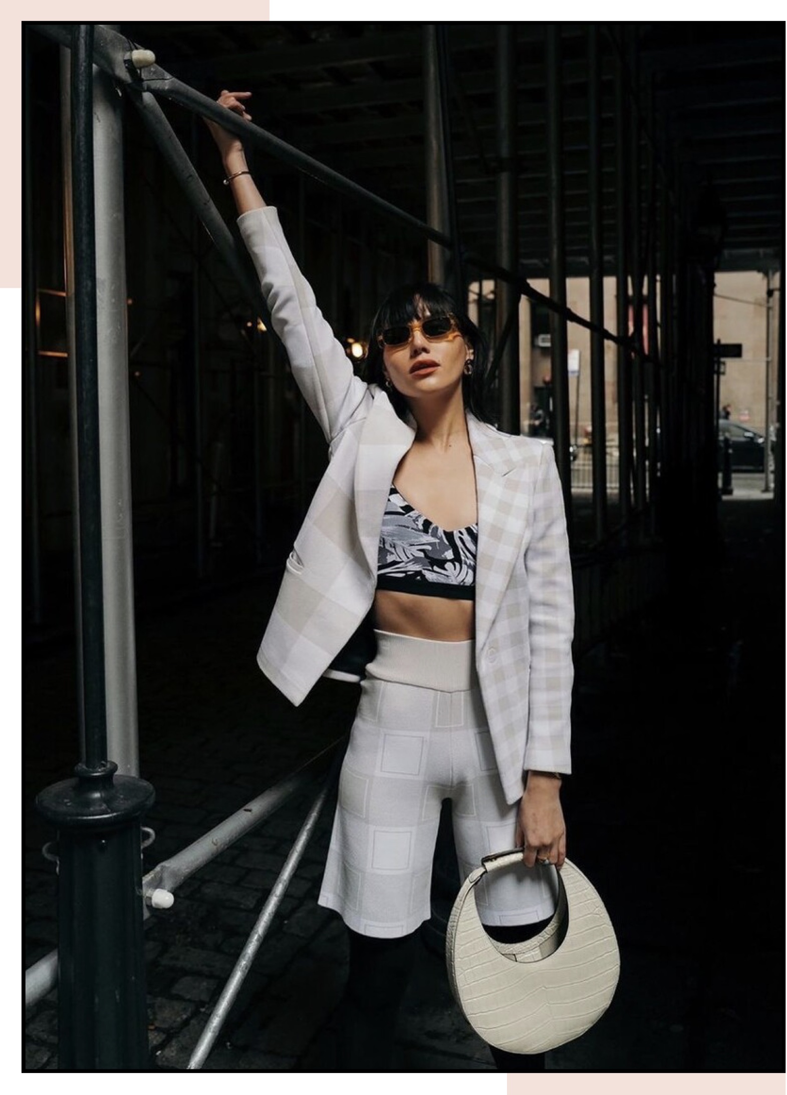 西装配潮流短裤,时尚气质小西装配皮短裤穿搭