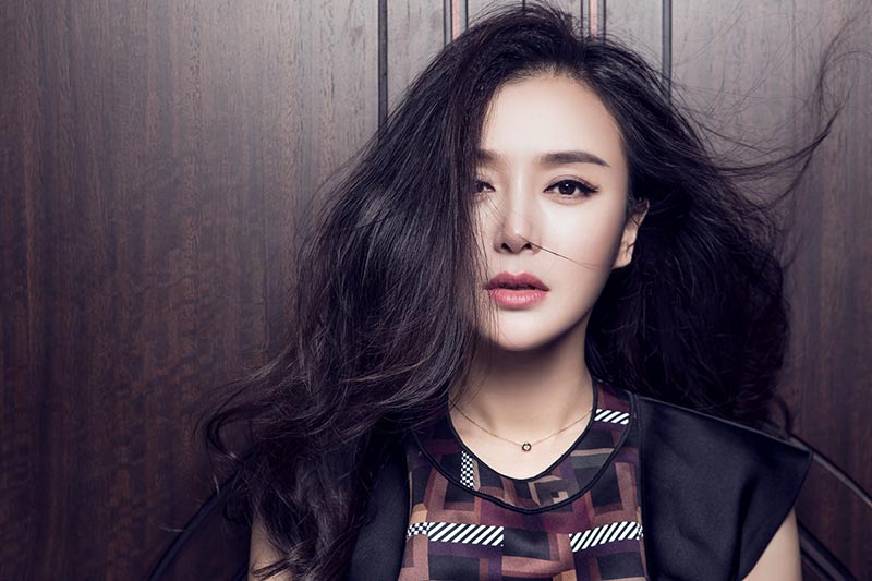 黄晓明和秦岚的相片,黄晓明前女友秦岚是啥星座