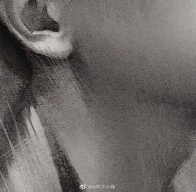 画一幅素描100万笔,胡歌、李现、迪丽热巴在他笔下全都画活了