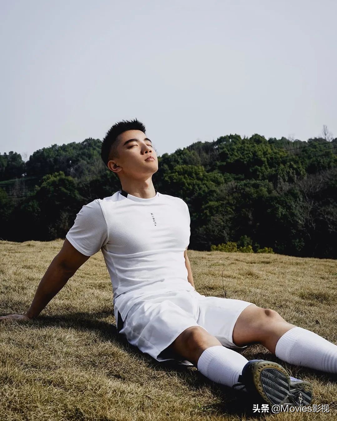 穿短裤比汪小菲还好看！奶凶腱子肉小狼狗，浴室照疯狂撩粉！