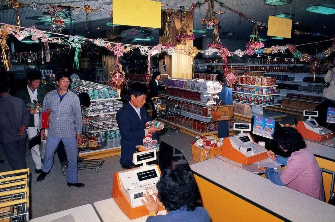 1978年的深圳和2018年的深圳,1980年的深圳和现在的深圳