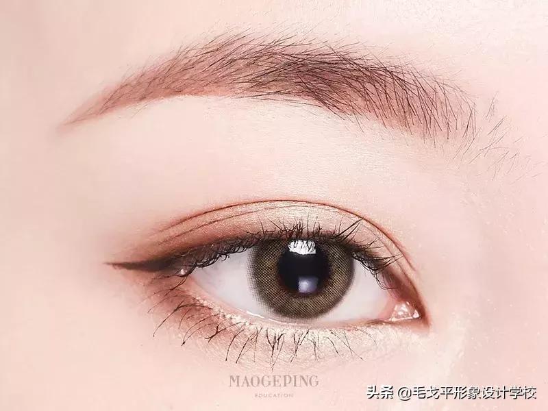 超小眼单眼皮画大眼妆教程,小眼睛眼妆怎么画显大又干净教程