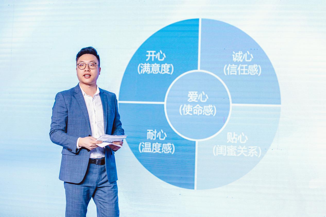 禾葡兰焕颜紧致眼膜液视频,葡禾兰御龄紧致眼膜精华液